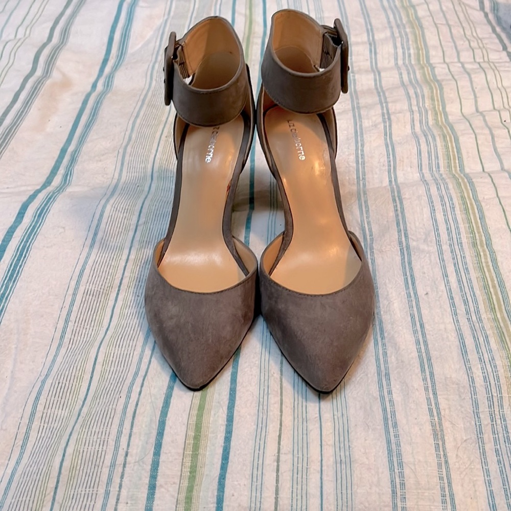 Liz Claiborne Ankle strap hi-heel in Grey Suede